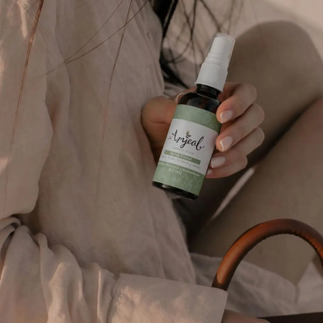 Spray facial